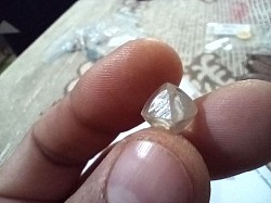 Natural rough diamond